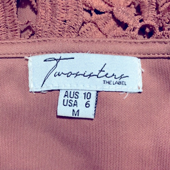 Size 6 Mauve colored,crochet and lace dress. - Picture 7 of 10